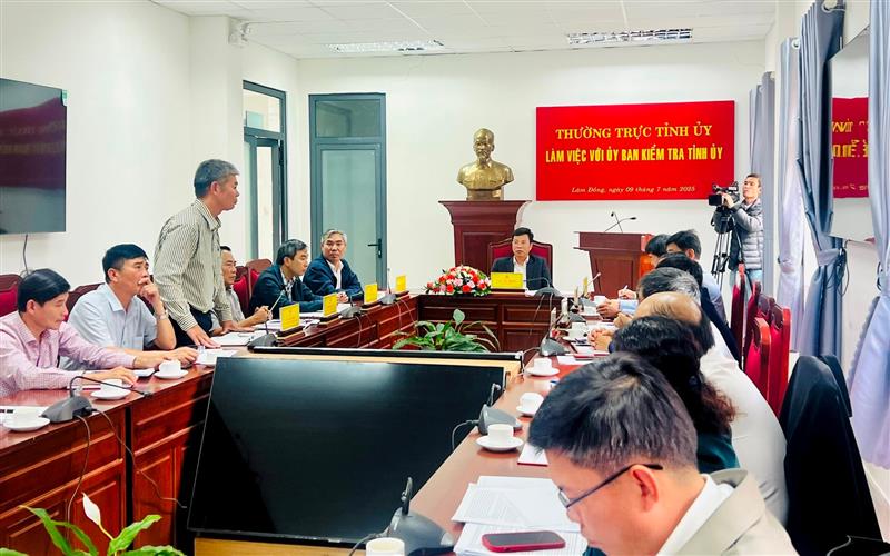 Quang cảnh buổi làm việc của Thường trực Tỉnh uỷ với Uỷ ban Kiểm tra Tỉnh uỷ