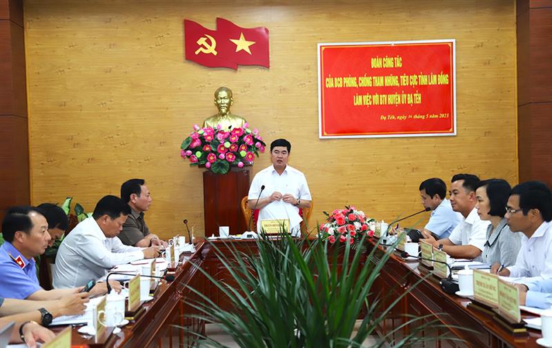 Phó Bí thư Thường trực Tỉnh ủy Lâm Đồng Trần Đình Văn phát biểu chỉ đạo tại buổi làm việc