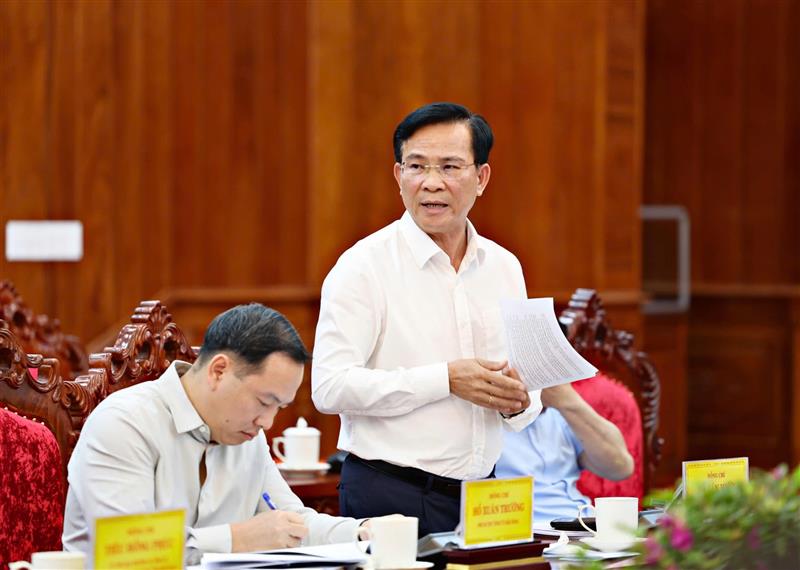 ồng chí Hồ Văn Mười - Phó Bí thư Tỉnh uỷ, Chủ tịch UBND tỉnh Đắk Nông phát biểu
