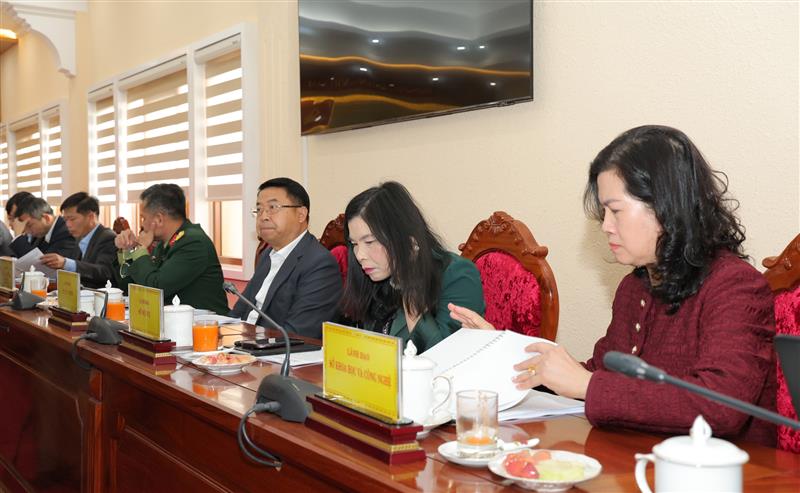 Lãnh đạo các sở, ngành của tỉnh dự Hội nghị