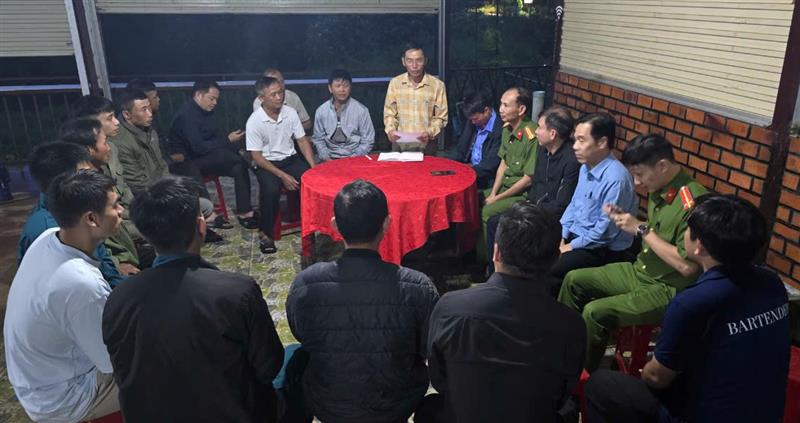 Công an phường Lộc Sơn (TP Bảo Lộc) tuyên truyên, hướng dẫn các quy định cho lực lượng bảo vệ an ninh trật tự cơ sở