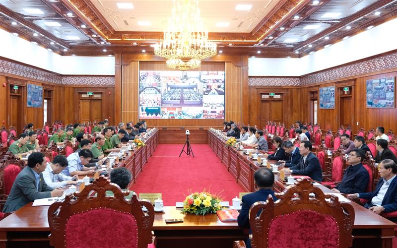 Quang cảnh tại điểm cầu tỉnh Lâm Đồng tham dự Hội nghị trực tuyến quán triệt Kết luận số 132-KL/TW, ngày 18/3/2025 của Bộ Chính trị do Ban Bí thư Trung ương Đảng tổ chức