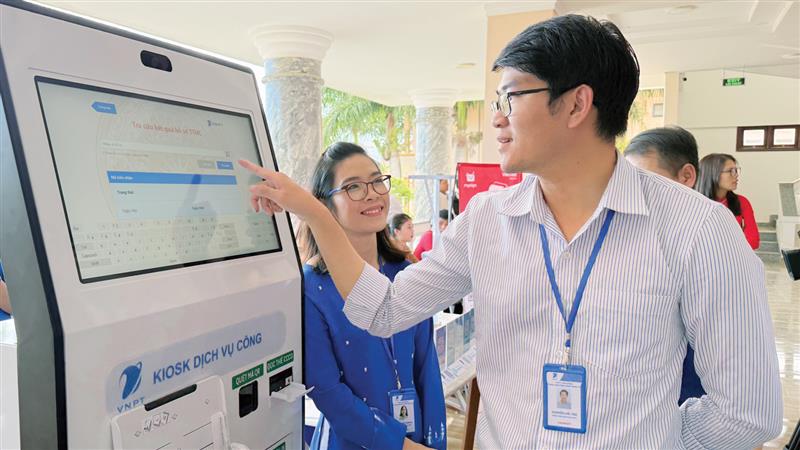 Kiosk Dịch vụ công đưa nền hành chính công sang bước tiến mới