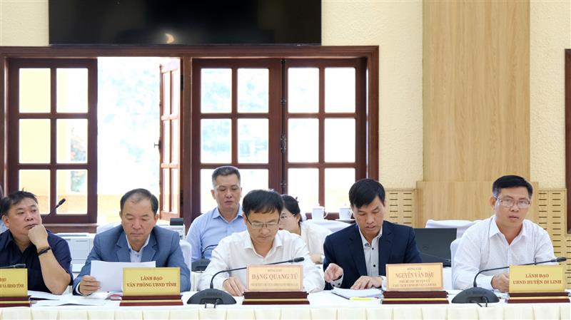 Hình 0:Đại diện lãnh đạo các địa phương tham dự buổi tiếp