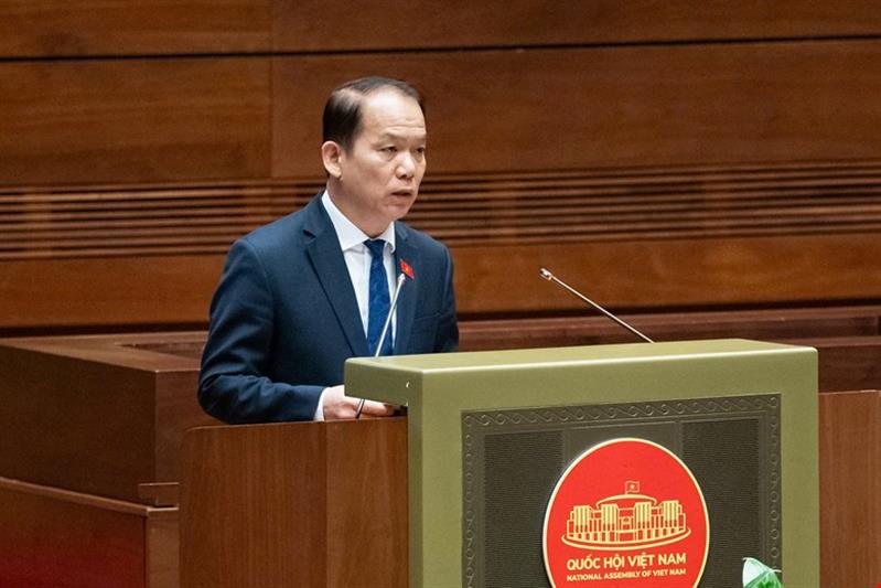 Chủ nhiệm Ủy ban Pháp luật của Quốc hội Hoàng Thanh Tùng trình bày Báo cáo thẩm tra về dự án Luật Tổ chức Chính phủ (sửa đổi)