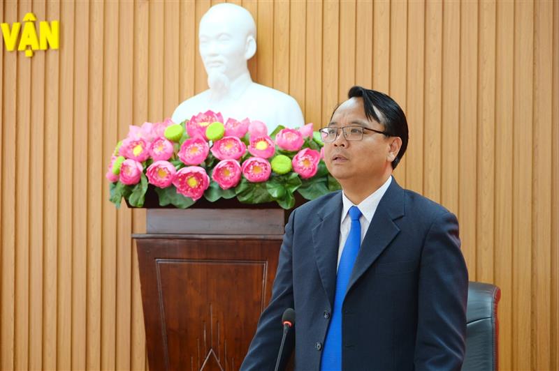 đồng chí Đặng Hồng Sỹ, Phó Bí thư Thường trực Tỉnh ủy phát biểu và giao nhiệm vụ cho đồng chí Phan Thế Hanh, Tân Phó trưởng Ban Nội chính Tỉnh ủy