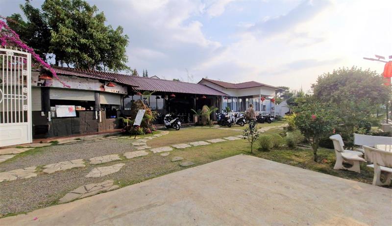 Quán cà phê này vẫn đang kinh doanh bình thường