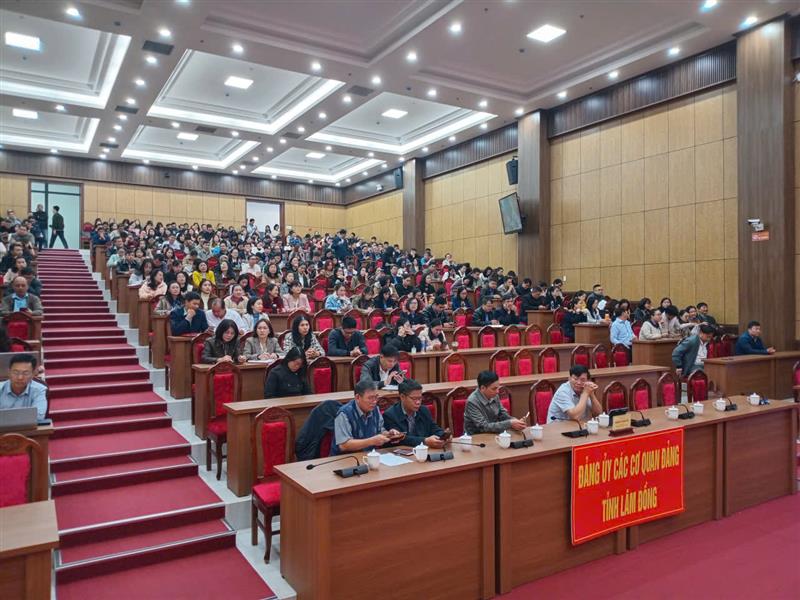 Quang cảnh Hội nghị tại điểm cầu do Đảng ủy các cơ quan Đảng tỉnh chủ trì