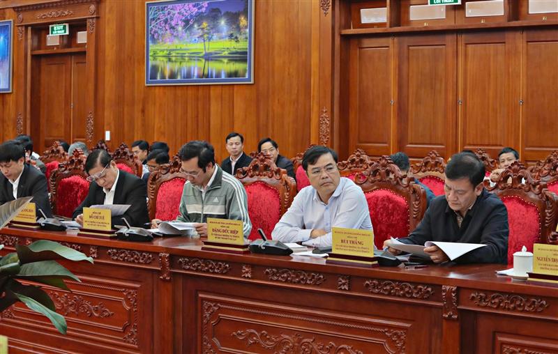 Các đồng chí Ủy viên Ban Thường vụ Tỉnh ủy tham dự Hội nghị