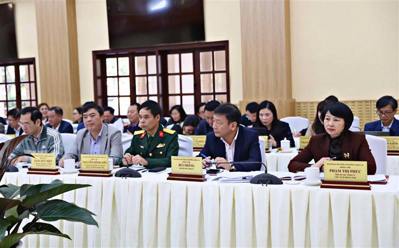 Các đồng chí Thường trực Tỉnh ủy, Ủy viên Ban Thường vụ Tỉnh ủy tham dự Hội nghị