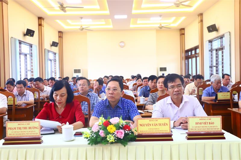 Các đại biểu tham dự hội nghị.