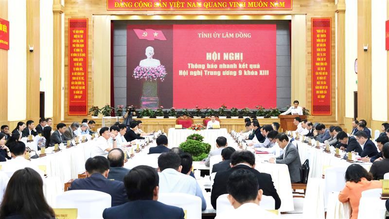 Quang cảnh Hội nghị thông báo nhanh kết quả Hội nghị lần thứ 9, Ban Chấp hành Trung ương Đảng khoá XIII. Ảnh LĐ Online