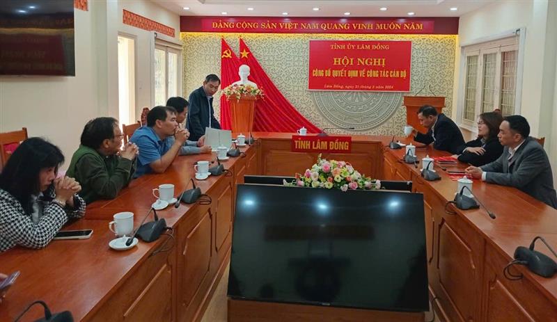 Đồng chí Vũ Tuấn Anh, Phó Trưởng ban phụ trách Ban Nội chính Tỉnh ủy phát biểu giao nhiệm vụ