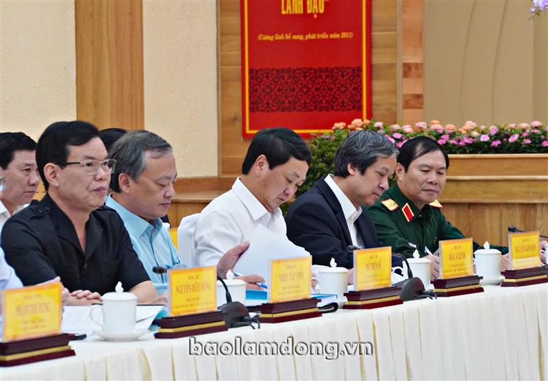 Các đại biểu dự Hội nghị Đảm bảo an ninh, trật tự phục vụ phát triển kinh tế - xã hội các tỉnh Tây Nguyên sáng 25/8