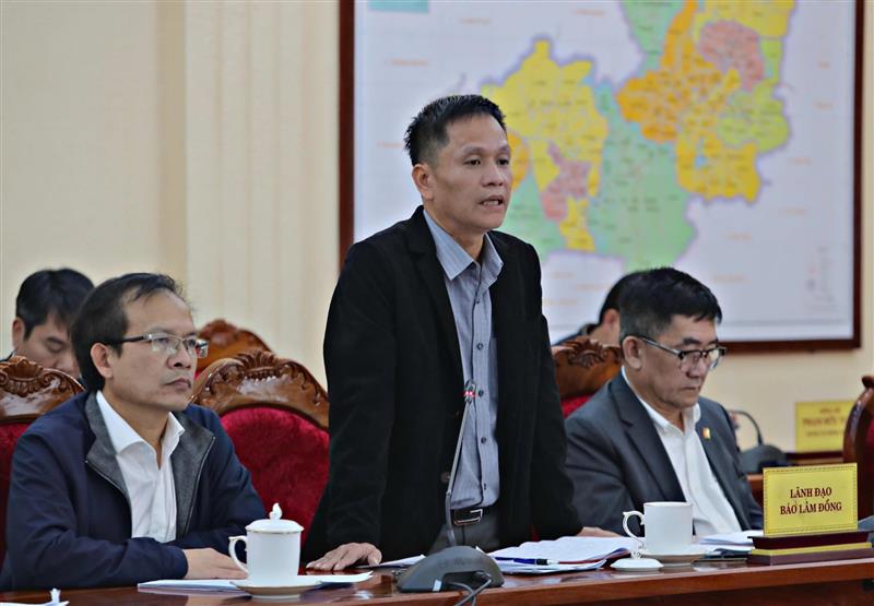 Nhà báo Nguyễn Hồng Hải - Phó Tổng Biên tập Báo Lâm Đồng phát biểu