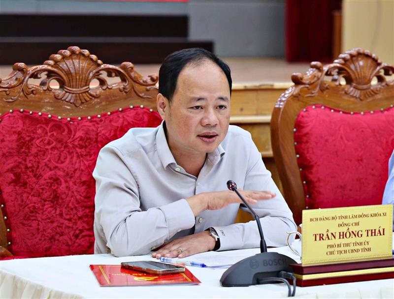 Đồng chí Trần Hồng Thái - Phó Bí thư Tỉnh uỷ, Chủ tịch UBND tỉnh trả lời ý kiến của công dân tại buổi tiếp