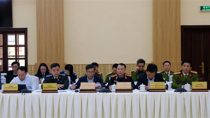 Lãnh đạo các sở, ngành tham gia tiếp công dân