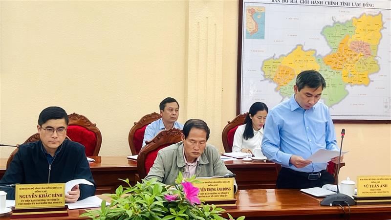 Đồng chí Vũ Tuấn Anh - Trưởng Ban Nội chính Tỉnh ủy báo cáo kết quả phòng, chống tham nhũng, tiêu cực, lãng phí Quý 1/2025