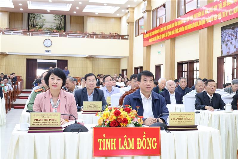 Thường trực Tỉnh ủy tham dự hội nghị tại điểm cầu Hội trường Tỉnh ủy Lâm Đồng