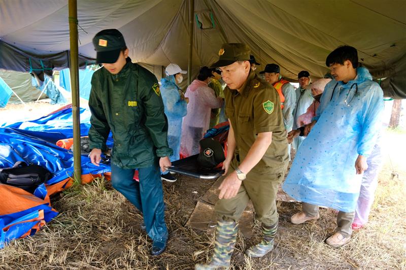 Cấp cứu người dân