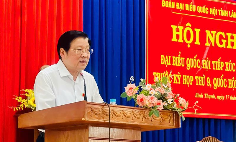 Đồng chí Phan Đình Trạc - Uỷ viên Bộ Chính trị, Bí thư Trung ương Đảng, Trưởng Ban Nội chính Trung ương tiếp thu, giải trình và thông tin một số nội dung tại buổi tiếp xúc
