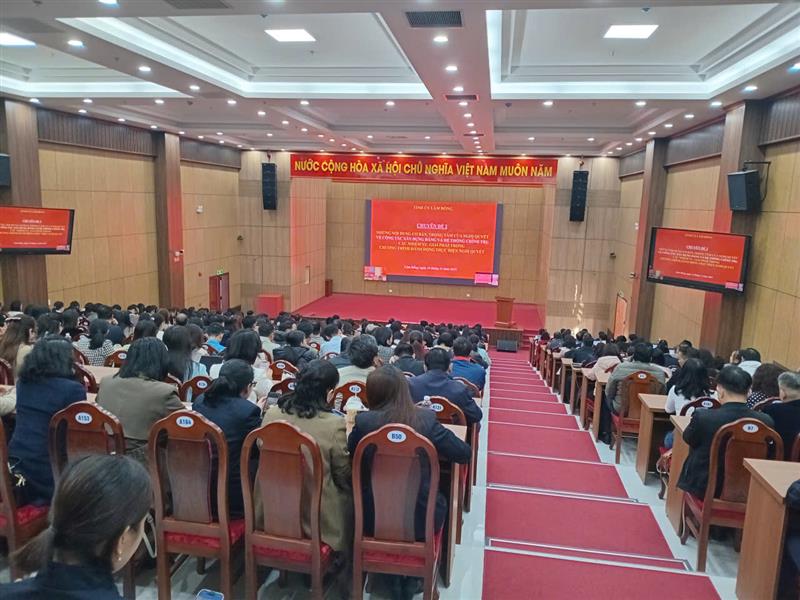 Toàn cảnh Hội nghị tại hội trường Ủy ban MTTQ VN tỉnh