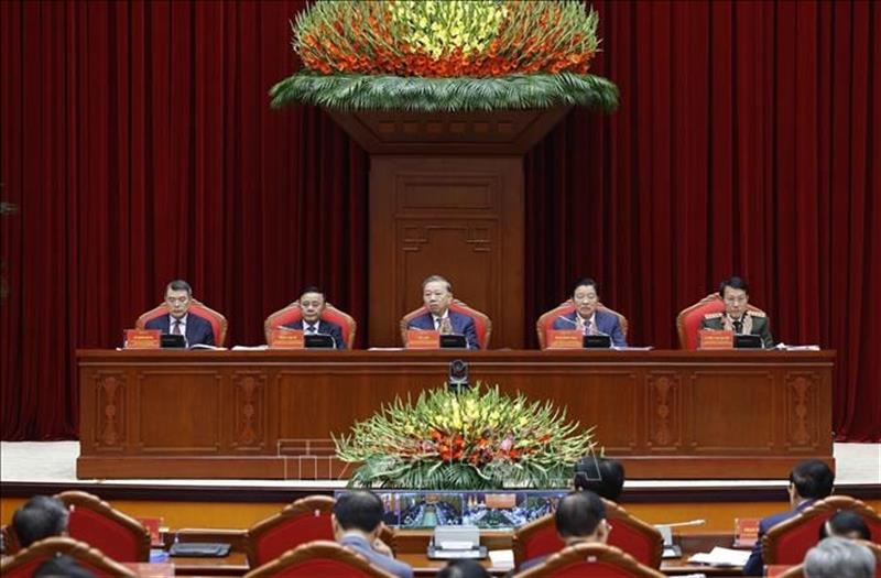 Các đồng chí chủ trì Hội nghị. Ảnh: TTXVN Các đồng chí chủ trì Hội nghị. Ảnh: TTXVN