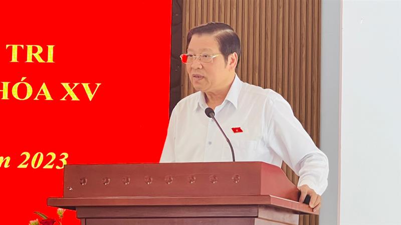 Đồng chí Phan Đình Trạc, Ủy viên Bộ Chính trị, Bí thư Trung ương Đảng, Trưởng Ban Nội chính Trung ương phát biểu tại buổi tiếp xúc