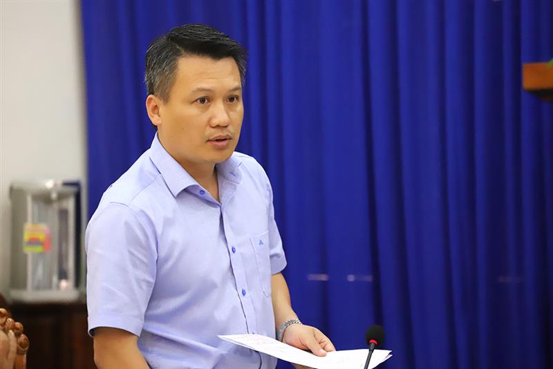Đồng chí Nguyễn Tiến Dũng – Bí thư Huyện ủy Cát Tiên phát biểu tại buổi làm việc