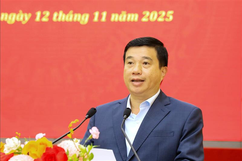 Đồng chí Y Thanh Hà Niê Kđăm, Ủy viên Ban Chấp hành Trung ương Đảng, Bí thư Tỉnh ủy, Trưởng đoàn ĐBQH tỉnh Lâm Đồng phát biểu khai mạc Hội nghị (ảnh: baolamdong.vn) Đồng chí Y Thanh Hà Niê Kđăm, Ủy viên Ban Chấp hành Trung ương Đảng, Bí thư Tỉnh ủy, Trưởng đoàn ĐBQH tỉnh Lâm Đồng phát biểu khai mạc Hội nghị (ảnh: baolamdong.vn)