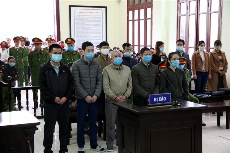 Các bị cáo trong vụ án “Tham ô tài sản” và “Thiếu trách nhiệm, gây hậu quả nghiêm trọng” xảy ra tại tỉnh Lai Châu