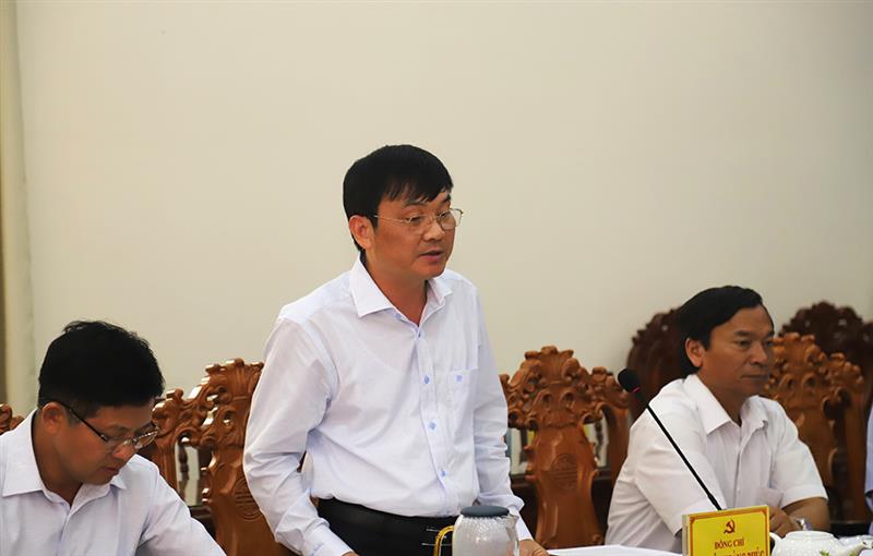 Chủ tịch UBND huyện Cát Tiên Nguyễn Hoàng Phúc phát biểu tại buổi làm việc